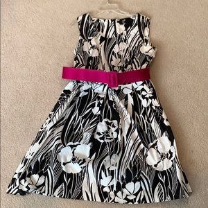 Belted black and white spring swing dress
